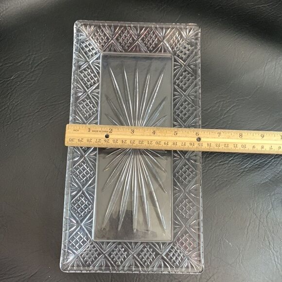 Diamond Star Burst Cut Clear Glass Serving Appetizer Vanity Trinket Tray 11 1/2 - Picture 6 of 6